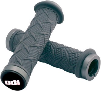 Odi Grips X-Treme Lock-On Gray Silver Clamp Grips X-Treme Lock Gr i gruppen  hos Blixt&Dunder AB (06300891)