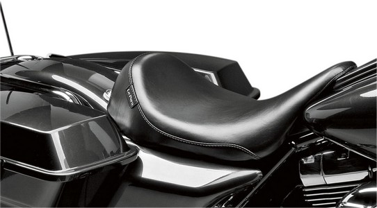 Le Pera Seat Solo Silhouette Smooth Black Seat Silh Solo 08-20Fl i gruppen Reservdelar & Tillbehr / Ram och chassidelar / Sadlar / Sadlar Touring hos Blixt&Dunder AB (08010580)