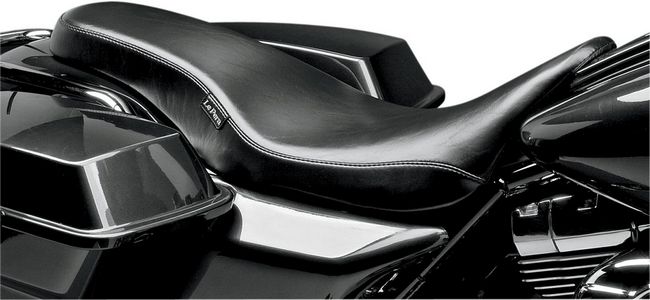 Le Pera Seat Cobra Full-Length Two-Up Smooth Black Seat Cobra Full 08- i gruppen Reservdelar & Tillbehr / Ram och chassidelar / Sadlar / Sadlar Touring hos Blixt&Dunder AB (08010587)