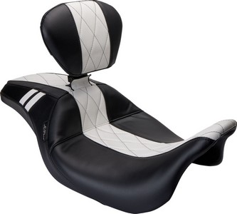 Le Pera Seat Outcast Gt W/Driver Backrest Pleated Black/White Seat Otc i gruppen Reservdelar & Tillbehr / Ram och chassidelar / Sadlar / Sadlar Touring hos Blixt&Dunder AB (08010848)