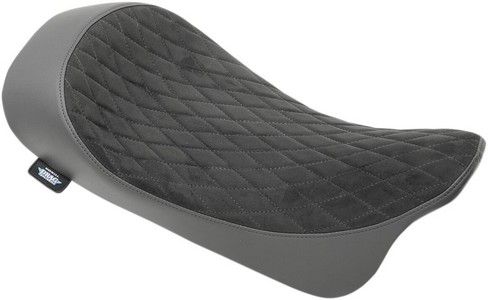 Drag Specialties Seat Solo Forward Suede Diamond Style Black Seat Solo i gruppen Reservdelar & Tillbehr / Ram och chassidelar / Sadlar / Sadlar Touring hos Blixt&Dunder AB (08011039)