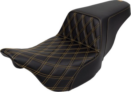Saddlemen Step-Up Seat - Front Lattice Stitch - Gold Stitch Seat Step i gruppen Reservdelar & Tillbehr / Ram och chassidelar / Sadlar / Sadlar Touring hos Blixt&Dunder AB (08011571)