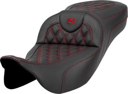 Saddlemen Roadsofa? Seat - Lattice Stitch - Red Stitch - Extended Re i gruppen Reservdelar & Tillbehr / Ram och chassidelar / Sadlar / Sadlar Touring hos Blixt&Dunder AB (08011588)