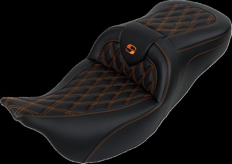 Saddlemen Seat Roadsofa Ls W/Br Orange Stitch Seat Roadsofa Ls W/Br Or i gruppen Reservdelar & Tillbehr / Ram och chassidelar / Sadlar / Sadlar Touring hos Blixt&Dunder AB (08011608)