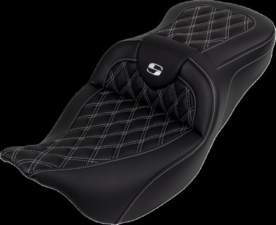 Saddlemen Seat Roadsofa Ls W/Br White Stitch Seat Roadsofa Ls W/Br Whi i gruppen Reservdelar & Tillbehr / Ram och chassidelar / Sadlar / Sadlar Touring hos Blixt&Dunder AB (08011611)