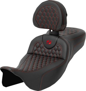 Saddlemen Roadsofa? Seat - Honeycomb - Red Stitch - With Backrest Se i gruppen Reservdelar & Tillbehr / Ram och chassidelar / Sadlar / Sadlar Touring hos Blixt&Dunder AB (08011651)