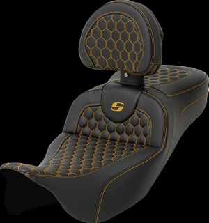 Saddlemen Roadsofa? Seat - Honeycomb - Gold Stitch - With Backrest S i gruppen Reservdelar & Tillbehr / Ram och chassidelar / Sadlar / Sadlar Touring hos Blixt&Dunder AB (08011654)