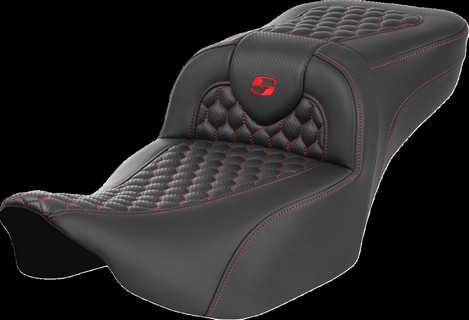 Saddlemen Roadsofa? Seat - Without Backrest - Red Stitch - Extended i gruppen Reservdelar & Tillbehr / Ram och chassidelar / Sadlar / Sadlar Touring hos Blixt&Dunder AB (08011759)