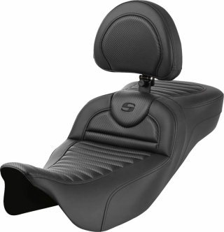 Saddlemen Seat Roadsofa Tr Cf Ext Rch W/ Driver Br Seat Roadsofa Tr Cf i gruppen  hos Blixt&Dunder AB (08011819)