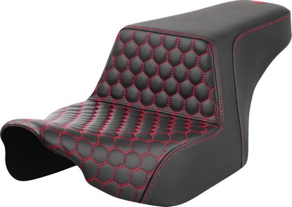 Saddlemen Step-Up Seat - Front Honeycomb - Red Stitching Seat Step Up i gruppen Reservdelar & Tillbehr / Ram och chassidelar / Sadlar / Sadlar Touring hos Blixt&Dunder AB (08011828)