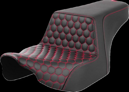 Saddlemen Step-Up Seat - Front Honeycomb - Red Stitching Seat Step Up i gruppen Reservdelar & Tillbehr / Ram och chassidelar / Sadlar / Sadlar Touring hos Blixt&Dunder AB (08011828)
