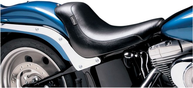 Le Pera Seat Silhouette Solo Smooth Black Seat Silh 06-10 Fxst i gruppen Reservdelar & Tillbehr / Ram och chassidelar / Sadlar / Sadlar Softail hos Blixt&Dunder AB (08020331)