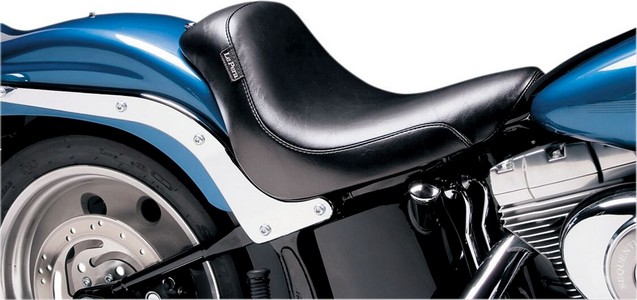 Le Pera Seat Silhouette Deluxe Solo Smooth Style Black Seat Silh Solo i gruppen Reservdelar & Tillbehr / Ram och chassidelar / Sadlar / Sadlar Dyna (FXD) hos Blixt&Dunder AB (08020333)