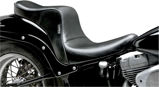 Le Pera Seat Cherokee 2-Up Custom Smooth Black Seat Cherokee Smth 06-1 i gruppen Reservdelar & Tillbehr / Ram och chassidelar / Sadlar / Sadlar Softail hos Blixt&Dunder AB (08020612)