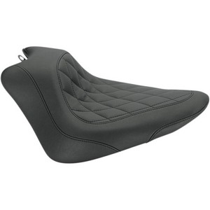 Mustang Seat Wide Tripper? Solo Diamond Stitched Black Seat Wdtrpr Sol i gruppen Reservdelar & Tillbehr / Ram och chassidelar / Sadlar / Sadlar Softail hos Blixt&Dunder AB (08020769)