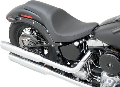 Drag Specialties Seat Predator Full Length Front Smooth Vinyl Black Se i gruppen Reservdelar & Tillbehr / Ram och chassidelar / Sadlar / Sadlar Softail hos Blixt&Dunder AB (08020779)