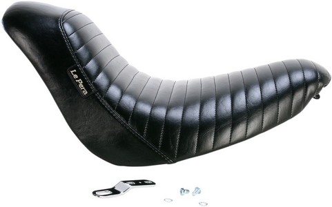 Le Pera Bare Bones Seat Pleated Black Seat Bbone 06-10Fxst Plt i gruppen Reservdelar & Tillbehr / Ram och chassidelar / Sadlar / Sadlar Softail hos Blixt&Dunder AB (08020818)