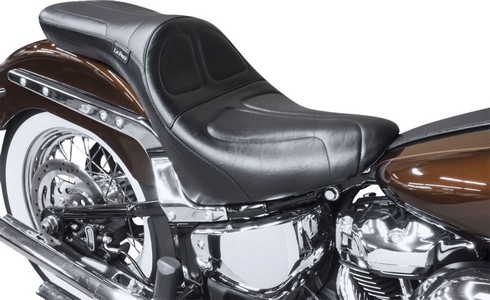 Le Pera Seat Mav Smooth 18 Flsb Seat Mav Smooth 18 Flsb i gruppen Reservdelar & Tillbehr / Ram och chassidelar / Sadlar / Sadlar Softail hos Blixt&Dunder AB (08021470)