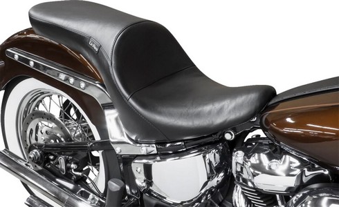 Le Pera Seat Mav Stitch 18 Flsb Seat Mav Stitch 18 Flsb i gruppen Reservdelar & Tillbehr / Ram och chassidelar / Sadlar / Sadlar Softail hos Blixt&Dunder AB (08021471)