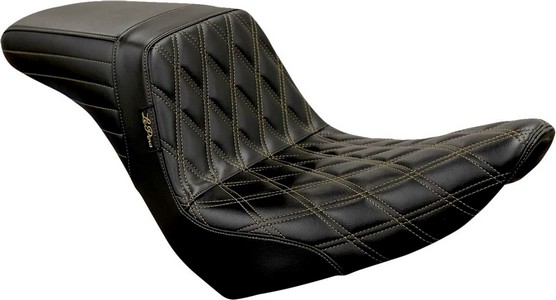 Le Pera Seat Kickflip Dd Chestnut Seat Kickflip Dd Chestnut i gruppen Reservdelar & Tillbehr / Ram och chassidelar / Sadlar / Sadlar Softail hos Blixt&Dunder AB (08021472)