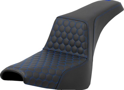 Saddlemen Seat Step Up Hc Blue Stitch Seat Step Up Fxbb/Fxst 18-Up - i gruppen Reservdelar & Tillbehr / Ram och chassidelar / Sadlar / Sadlar Softail hos Blixt&Dunder AB (08021578)