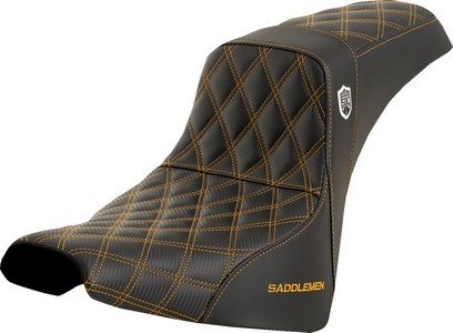 Saddlemen Seat Sdc Perf Gripper Gold Stitch Seat Pro Serie Sdc Fxbb/Fx i gruppen Reservdelar & Tillbehr / Ram och chassidelar / Sadlar / Sadlar Softail hos Blixt&Dunder AB (08021604)