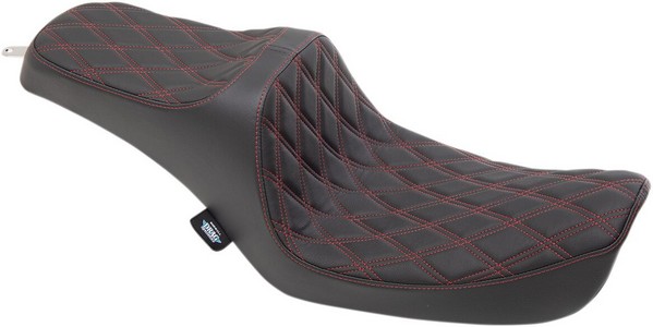 Drag Specialties Seat Pred Iii Dbldia Red Seat Pred Iii Dbldia Red i gruppen  hos Blixt&Dunder AB (08030654)