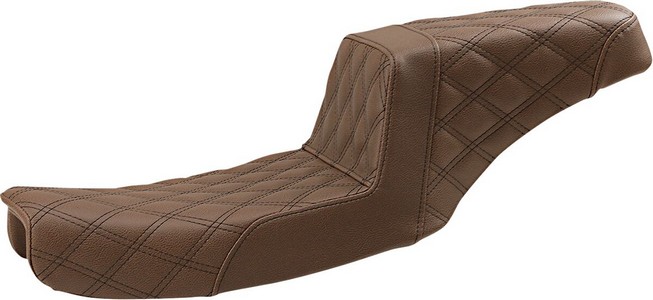 Saddlemen Step Up Seat - Lattice Stitched - Brown - Dyna Seat Step Up i gruppen Reservdelar & Tillbehr / Ram och chassidelar / Sadlar / Saddlemen hos Blixt&Dunder AB (08030665)