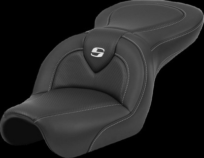 Saddlemen Seat Roadsofa Cf Fxd Seat Roadsofa Cf Fxd i gruppen Reservdelar & Tillbehr / Ram och chassidelar / Sadlar / Sadlar Dyna (FXD) hos Blixt&Dunder AB (08030732)