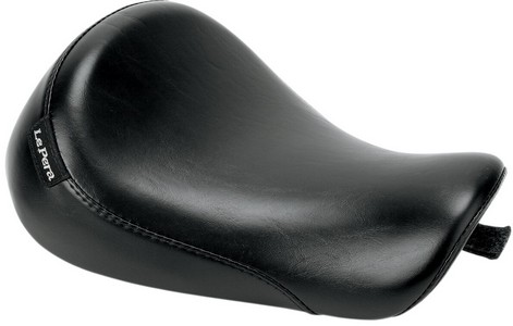 Le Pera Seat Silhouette Solo Smooth Front Black Seat Solo Silh 04-06 X i gruppen Reservdelar & Tillbehr / Ram och chassidelar / Sadlar / Sadlar Sportster hos Blixt&Dunder AB (08040149)