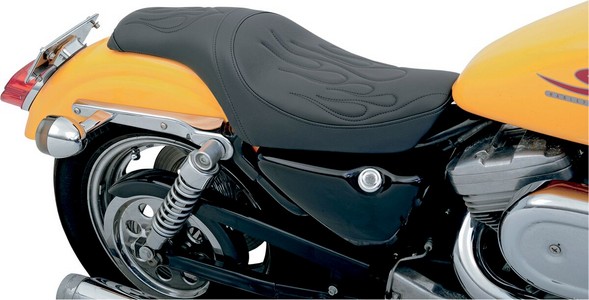 Drag Specialties Seat Predator Rear Full Length Vinyl Black Seat Pred i gruppen Reservdelar & Tillbehr / Ram och chassidelar / Sadlar / Sadlar Sportster hos Blixt&Dunder AB (08040385)