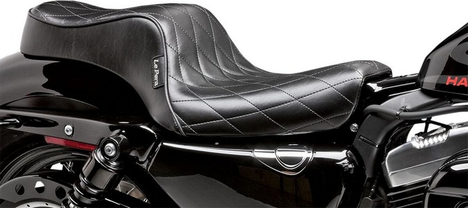 Le Pera Seat Cherokee 2-Up Diamond Stitched Black Seat Cherokee Dmd Xl i gruppen Reservdelar & Tillbehr / Ram och chassidelar / Sadlar / Sadlar Sportster hos Blixt&Dunder AB (08040657)