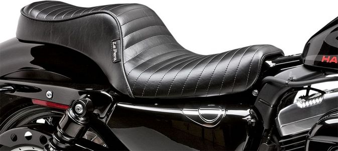 Le Pera Seat Cherokee 2-Up Pleated Stitched Black Seat Cherok Pleat 10 i gruppen Reservdelar & Tillbehr / Ram och chassidelar / Sadlar / Sadlar Sportster hos Blixt&Dunder AB (08040658)