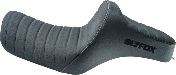 Slyfox Highnoon Seat - Vinyl - Classic Stitch - Black Logo - Xl Seathi i gruppen Reservdelar & Tillbehr / Ram och chassidelar / Sadlar / Sadlar Sportster hos Blixt&Dunder AB (08040828)