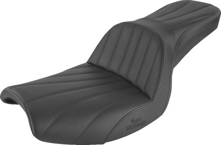 Saddlemen Step Up Seat - Lattice Stitched - Jessup Seat Step Up Ls Jes i gruppen Reservdelar & Tillbehr / Ram och chassidelar / Sadlar / Saddlemen hos Blixt&Dunder AB (08050141)