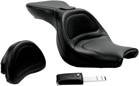 Saddlemen Explorer Seat With Driver Backrest Black Honda Seat Explr B/ i gruppen Reservdelar & Tillbehr / Ram och chassidelar / Sadlar / Saddlemen hos Blixt&Dunder AB (08100236)