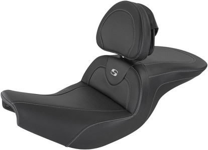 Saddlemen Road Sofa Seat - Carbon Fiber - With Backrest - Indian Seat i gruppen Reservdelar & Tillbehr / Ram och chassidelar / Sadlar / Saddlemen hos Blixt&Dunder AB (08102243)