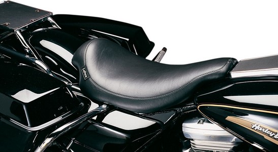 Le Pera Seat Solo Silhouette Smooth Black Silhouette Solo 97-07Flhr i gruppen Reservdelar & Tillbehr / Ram och chassidelar / Sadlar / Sadlar Touring hos Blixt&Dunder AB (19102161)