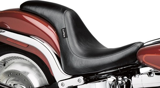 Le Pera Seat Silhouette 2-Up Smooth Black Silhouette 00-07 Deuce i gruppen Reservdelar & Tillbehr / Ram och chassidelar / Sadlar / Sadlar Softail hos Blixt&Dunder AB (19102162)