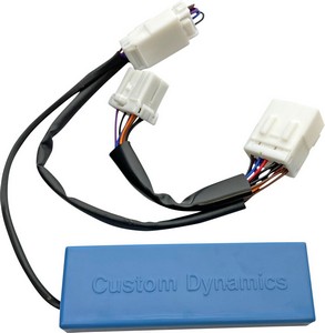 Custom Dynamics Signal Stablizer Smart Slim Line 8 Pin Square Plug Mod i gruppen Reservdelar & Tillbehr / Eldelar / Styrboxar och reglering hos Blixt&Dunder AB (20500218)