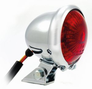 baklampa Bates style LED, rtt glas m. bromsljus, kromad, E-mrkt i gruppen Reservdelar & Tillbehr / Lampor & Tillbehr / Baklampor & Tillbehr / Baklampor LED hos Blixt&Dunder AB (70-0346)