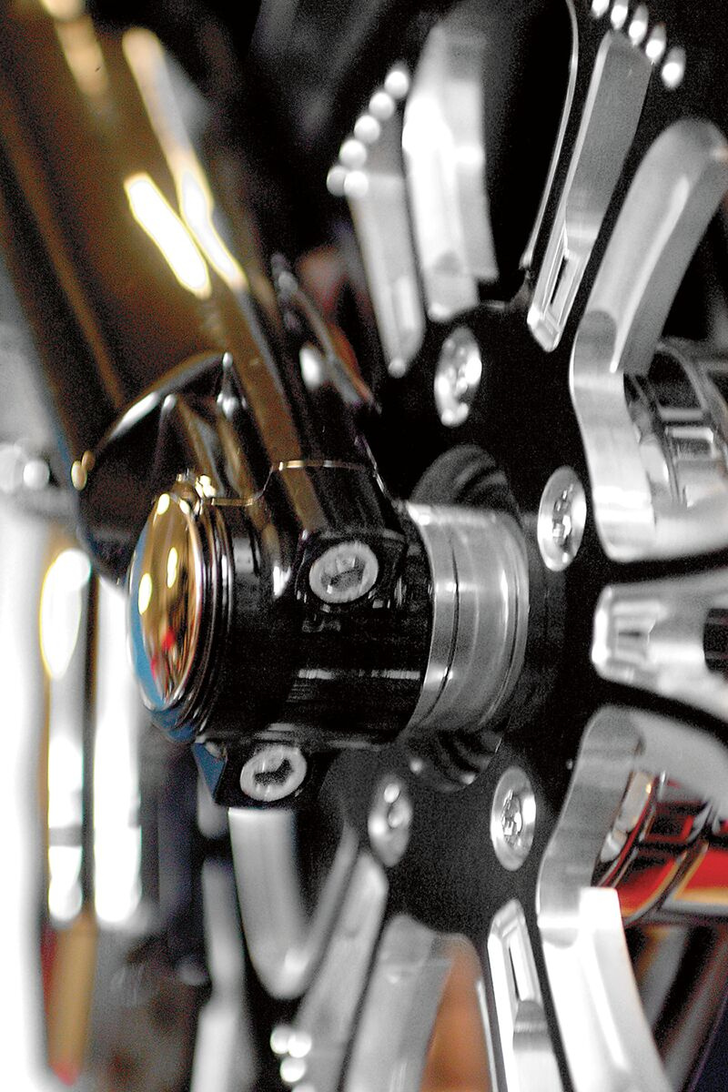 Klock Werks Axle Retainer Black Fl - 2000-2013 - Lower Fork Le