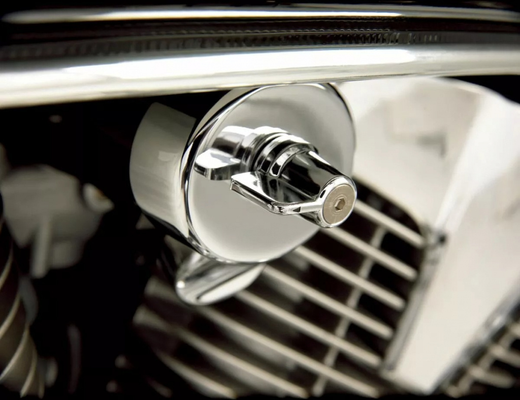 Show Chrome Cover Fuel Valve Vtx13/Vt Cover Fuel Valve Vtx13/Vt