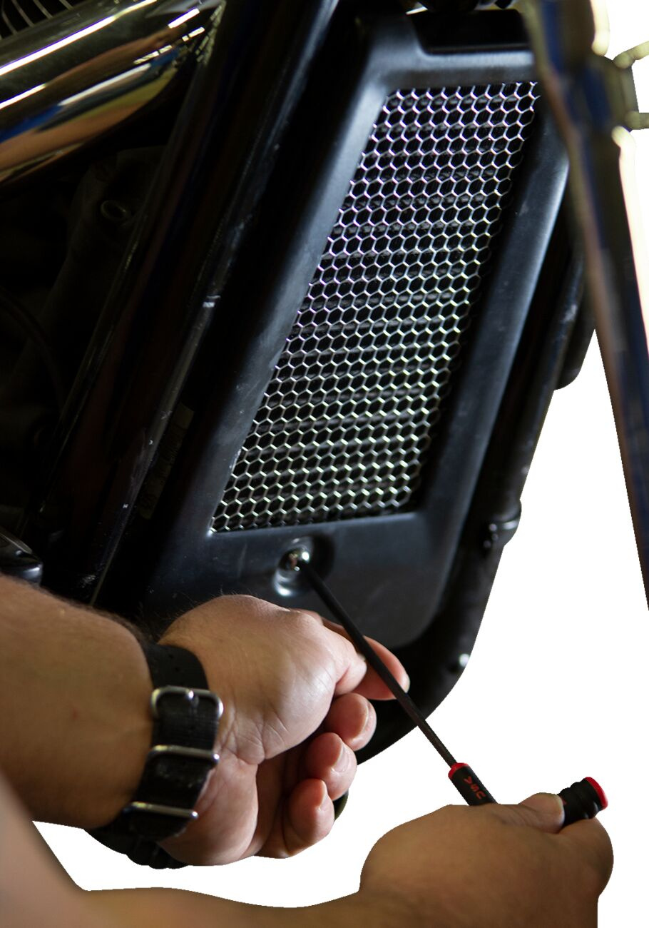 Klock Werks Guard Oilcoolr Bk 18+Sftl 2018+ Softail - Oil Cooler Rad