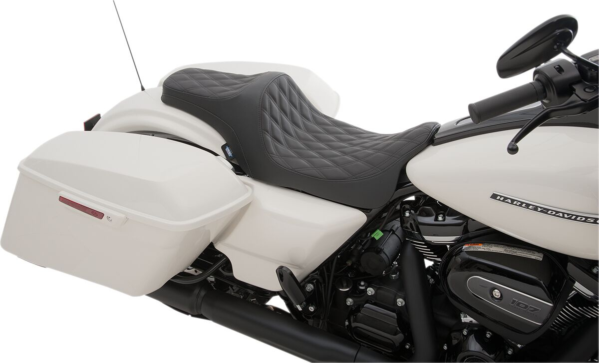 Drag Specialties Seats Seat Predator Iii Double Diamond Black/Black Se