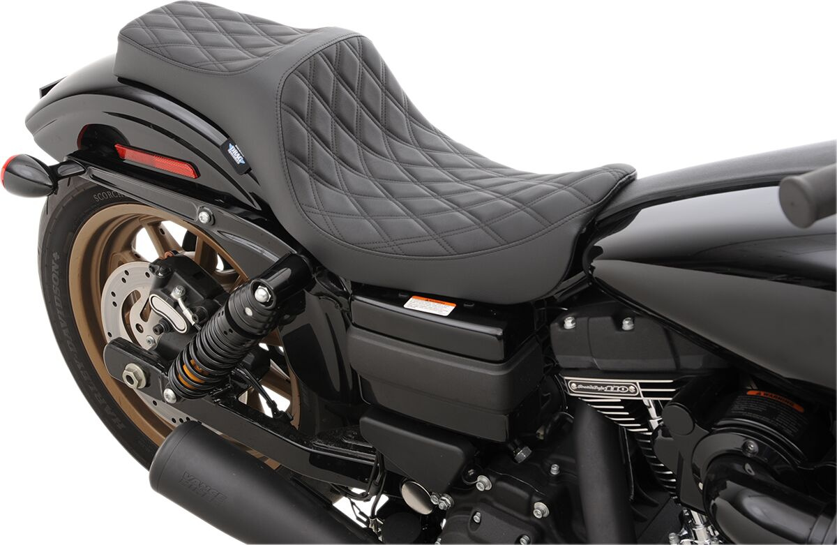 Drag Specialties Seats Seat Predator Iii Double Diamond Black/Black Se