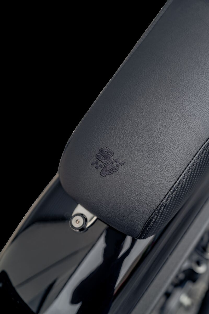 Slyfox Seat Slyfox Blk Vinyl W/Slipstp Smth Cf Blk Logo Dyna 96-03 Sea