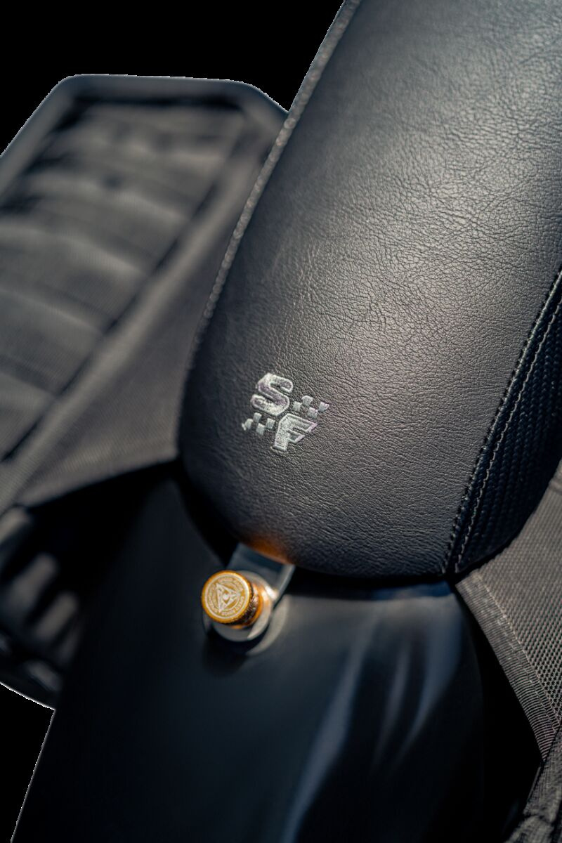 Slyfox Seat Slyfox Blk Vinyl W/Slipstp Smooth Cf Gry Logo Xl 04-22 Sea