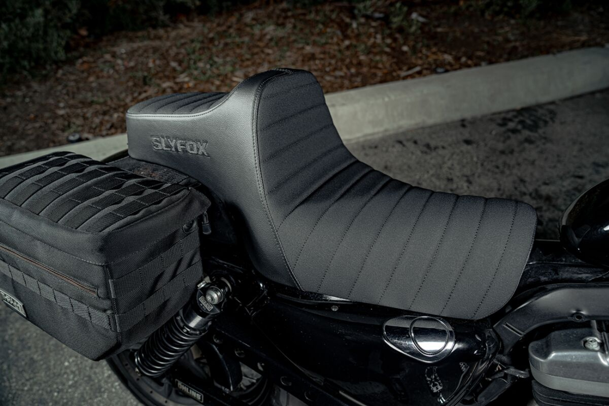 Slyfox Highnoon Seat - Vinyl - Classic Stitch - Black Logo - Xl Seathi