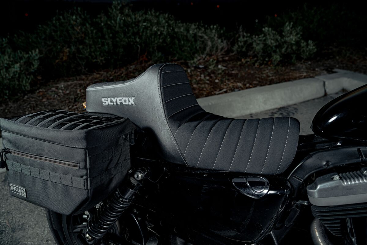 Slyfox Highnoon Seat - Vinyl - Classic Stitch - Silver Logo - Xl Seat